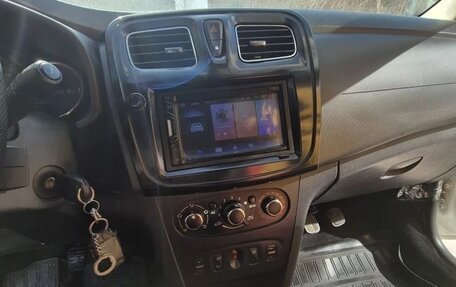 Renault Logan II, 2014 год, 480 000 рублей, 8 фотография