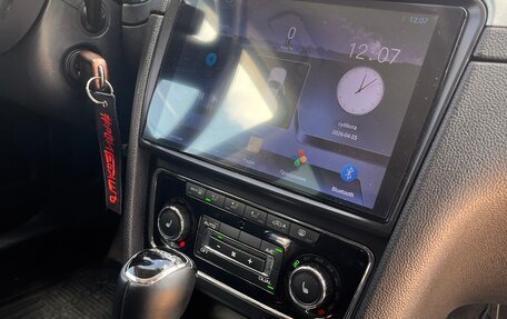 Skoda Superb III рестайлинг, 2014 год, 960 000 рублей, 8 фотография