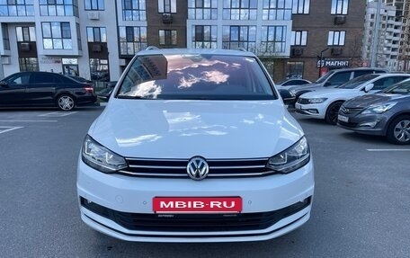 Volkswagen Touran III, 2019 год, 2 080 000 рублей, 7 фотография