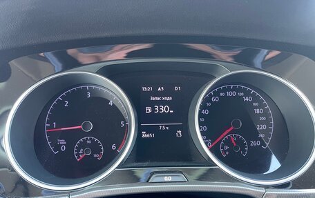 Volkswagen Touran III, 2019 год, 2 080 000 рублей, 20 фотография