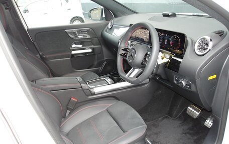 Mercedes-Benz GLA, 2023 год, 2 179 000 рублей, 12 фотография