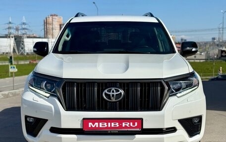 Toyota Land Cruiser Prado 150 рестайлинг 2, 2020 год, 5 400 000 рублей, 5 фотография