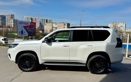 Toyota Land Cruiser Prado 150 рестайлинг 2, 2020 год, 5 400 000 рублей, 13 фотография