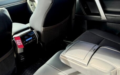 Toyota Land Cruiser Prado 150 рестайлинг 2, 2020 год, 5 400 000 рублей, 19 фотография