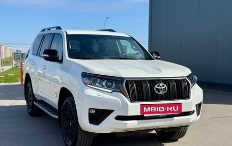 Toyota Land Cruiser Prado 150 рестайлинг 2, 2020 год, 5 400 000 рублей, 7 фотография