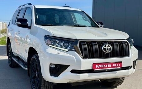 Toyota Land Cruiser Prado 150 рестайлинг 2, 2020 год, 5 400 000 рублей, 8 фотография