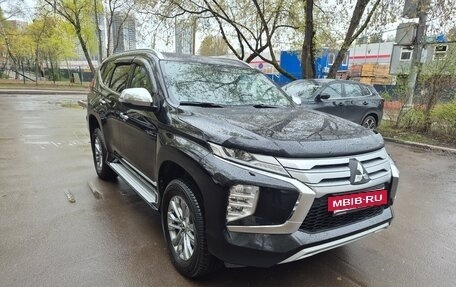 Mitsubishi Pajero Sport III рестайлинг, 2021 год, 3 990 000 рублей, 2 фотография