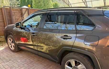 Toyota RAV4, 2020 год, 3 200 000 рублей, 5 фотография