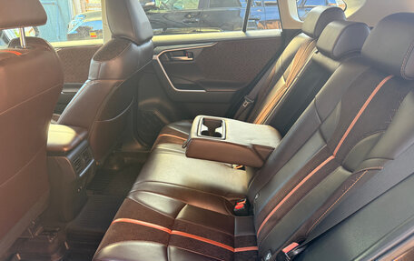 Toyota RAV4, 2020 год, 3 200 000 рублей, 9 фотография