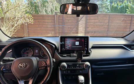 Toyota RAV4, 2020 год, 3 200 000 рублей, 12 фотография
