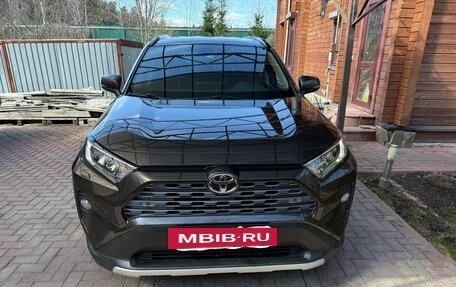 Toyota RAV4, 2020 год, 3 200 000 рублей, 6 фотография