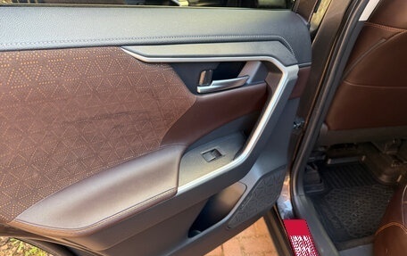 Toyota RAV4, 2020 год, 3 200 000 рублей, 13 фотография