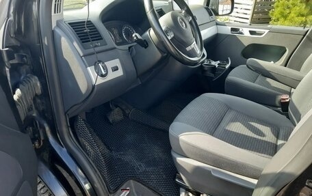 Volkswagen Multivan T5, 2010 год, 2 270 000 рублей, 3 фотография