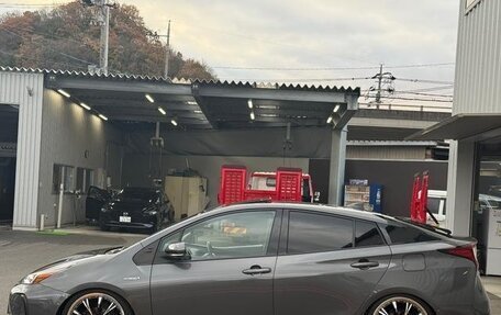 Toyota Prius IV XW50, 2023 год, 1 505 000 рублей, 2 фотография