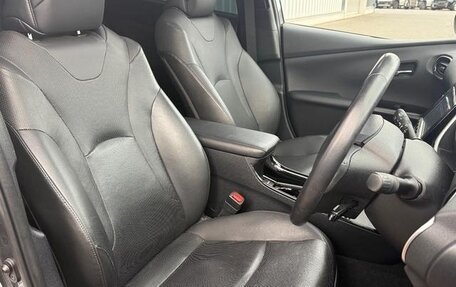 Toyota Prius IV XW50, 2023 год, 1 505 000 рублей, 10 фотография