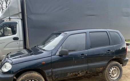 Chevrolet Niva I рестайлинг, 2006 год, 110 000 рублей, 2 фотография