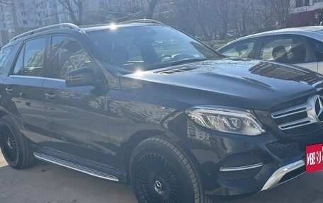 Mercedes-Benz GLE, 2015 год, 3 290 000 рублей, 3 фотография