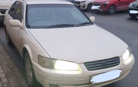 Toyota Camry, 1997 год, 550 000 рублей, 2 фотография