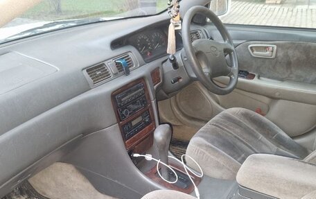 Toyota Camry, 1997 год, 550 000 рублей, 3 фотография