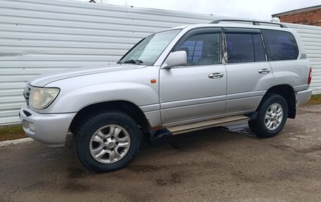 Toyota Land Cruiser 100 рестайлинг 2, 2005 год, 2 500 000 рублей, 7 фотография