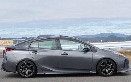 Toyota Prius IV XW50, 2023 год, 1 505 000 рублей, 8 фотография