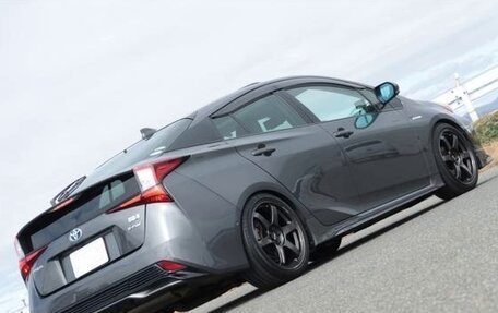 Toyota Prius IV XW50, 2023 год, 1 505 000 рублей, 9 фотография