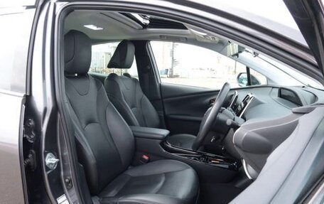 Toyota Prius IV XW50, 2023 год, 1 505 000 рублей, 17 фотография