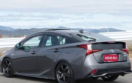 Toyota Prius IV XW50, 2023 год, 1 505 000 рублей, 5 фотография