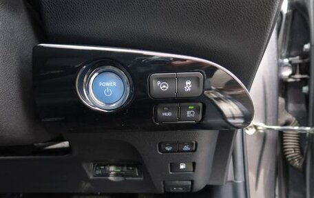 Toyota Prius IV XW50, 2023 год, 1 505 000 рублей, 26 фотография