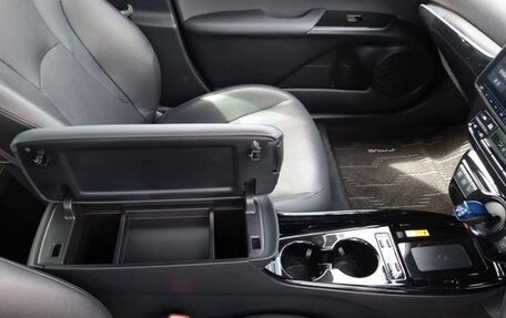 Toyota Prius IV XW50, 2023 год, 1 505 000 рублей, 27 фотография