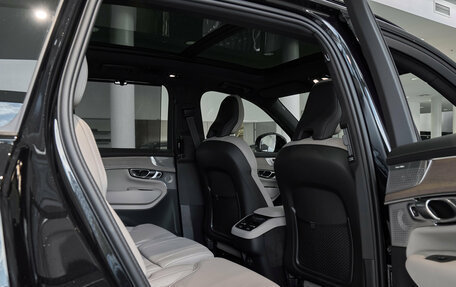 Volvo XC90 II рестайлинг, 2025 год, 10 500 000 рублей, 13 фотография