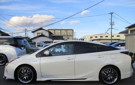 Toyota Prius IV XW50, 2023 год, 1 586 000 рублей, 5 фотография