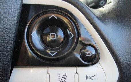 Toyota Prius IV XW50, 2023 год, 1 586 000 рублей, 13 фотография