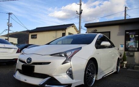 Toyota Prius IV XW50, 2023 год, 1 586 000 рублей, 3 фотография