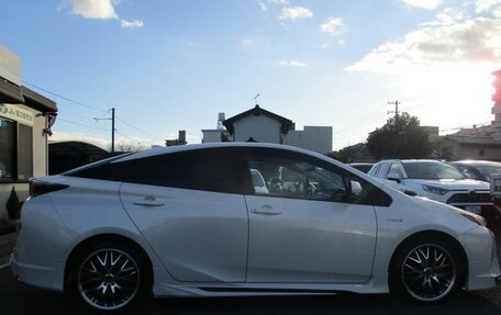 Toyota Prius IV XW50, 2023 год, 1 586 000 рублей, 4 фотография