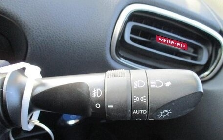 Toyota Prius IV XW50, 2023 год, 1 586 000 рублей, 15 фотография