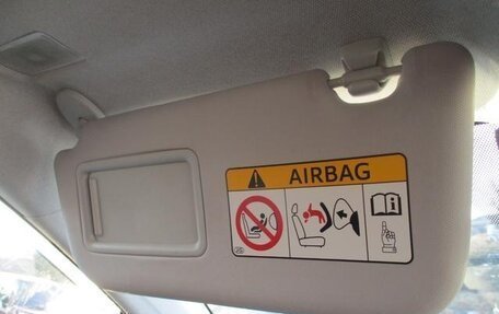 Toyota Prius IV XW50, 2023 год, 1 586 000 рублей, 19 фотография