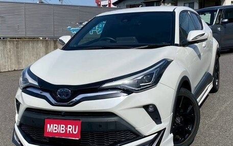 Toyota C-HR I рестайлинг, 2023 год, 1 572 000 рублей, 1 фотография