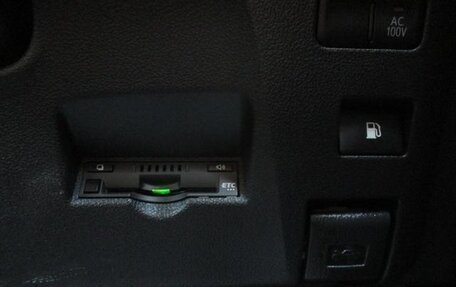 Toyota Prius IV XW50, 2023 год, 1 586 000 рублей, 26 фотография