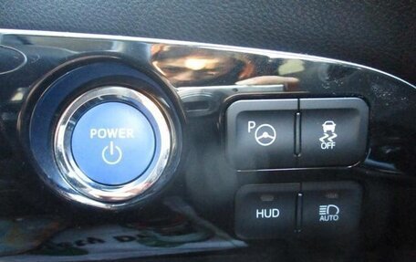 Toyota Prius IV XW50, 2023 год, 1 586 000 рублей, 25 фотография