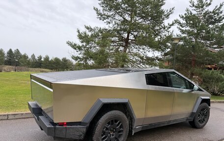 Tesla Cybertruck, 2024 год, 12 500 000 рублей, 7 фотография