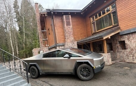 Tesla Cybertruck, 2024 год, 12 500 000 рублей, 2 фотография