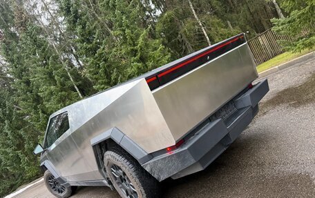 Tesla Cybertruck, 2024 год, 12 500 000 рублей, 18 фотография
