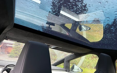 Tesla Cybertruck, 2024 год, 12 500 000 рублей, 13 фотография