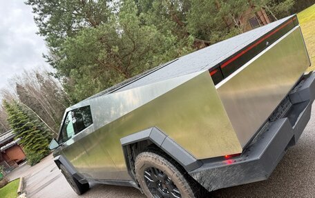 Tesla Cybertruck, 2024 год, 12 500 000 рублей, 10 фотография