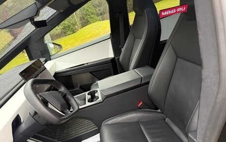 Tesla Cybertruck, 2024 год, 12 500 000 рублей, 16 фотография