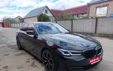 BMW 5 серия, 2021 год, 5 050 000 рублей, 2 фотография