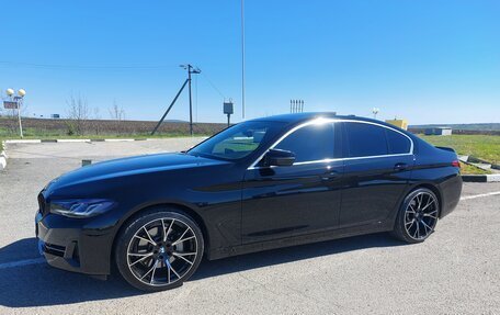 BMW 5 серия, 2021 год, 5 050 000 рублей, 17 фотография