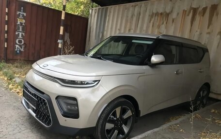 KIA Soul II рестайлинг, 2019 год, 2 300 000 рублей, 2 фотография