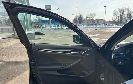 BMW 5 серия, 2021 год, 4 300 000 рублей, 2 фотография